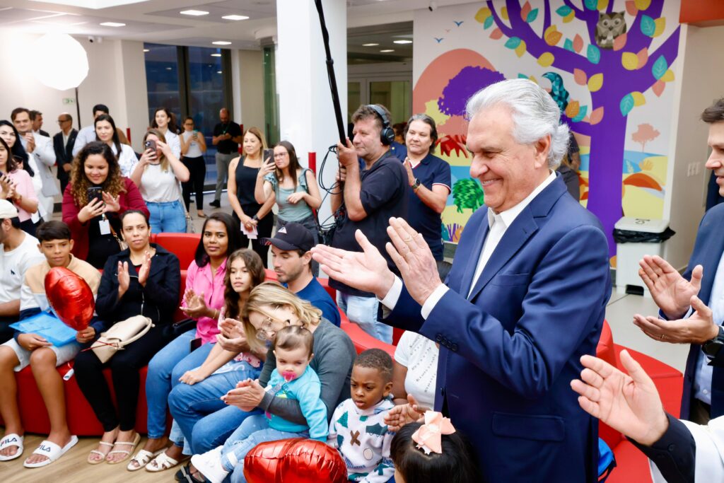 Cora recebe os primeiros pacientes pediátricos