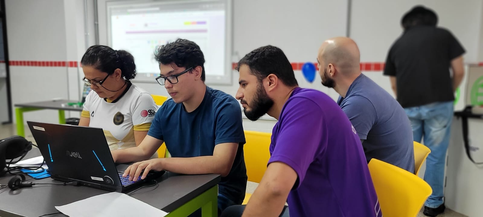 Governo abre inscrições para cursos técnicos EaD das Escolas do Futuro