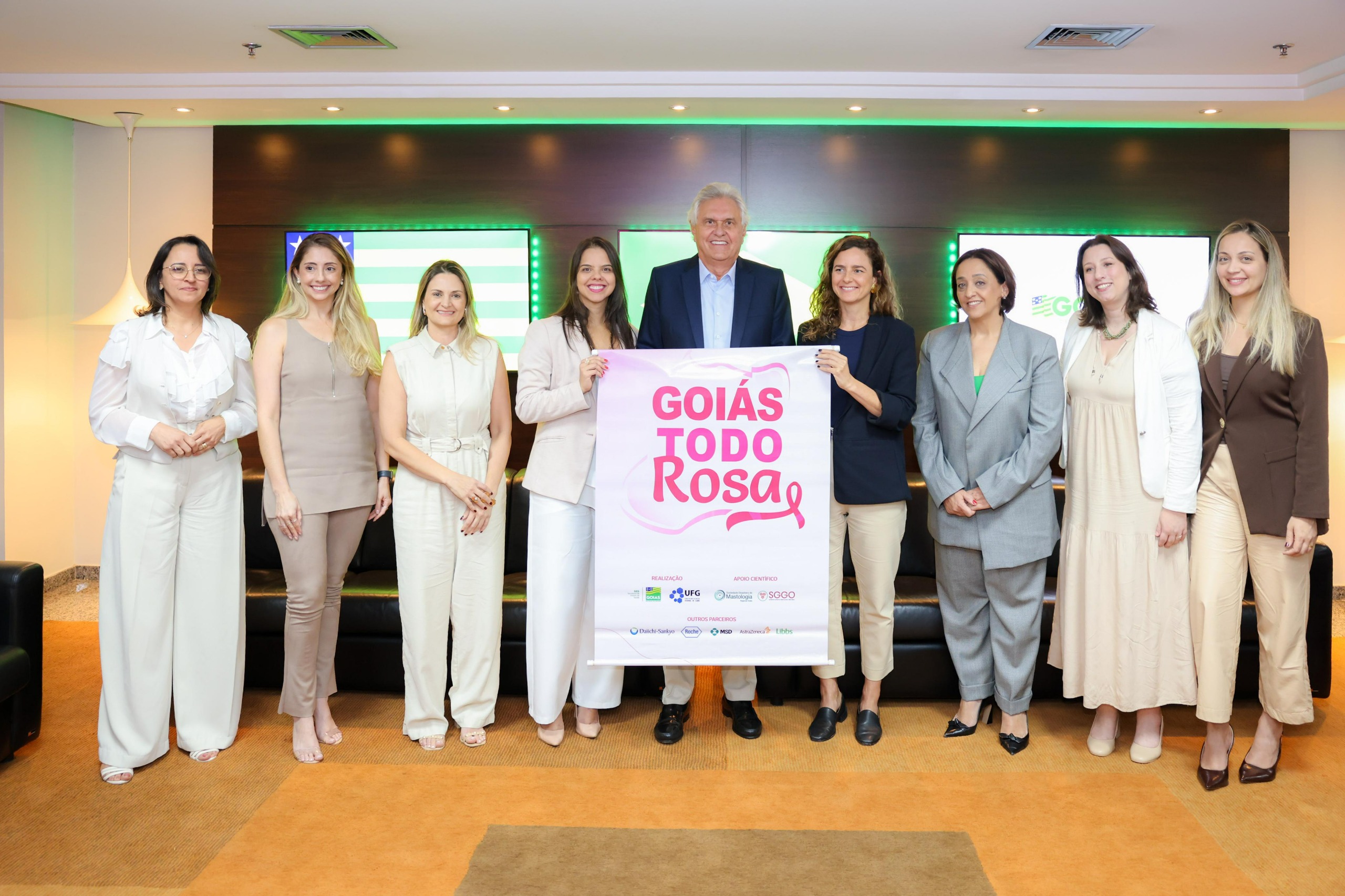 Caiado assina termo de cooperação com Instituto Natura e fortalece programa Goiás Todo Rosa